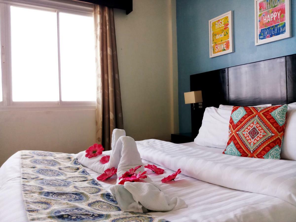 Casa Almarenzo Bed & Breakfast Bolinao Exterior foto